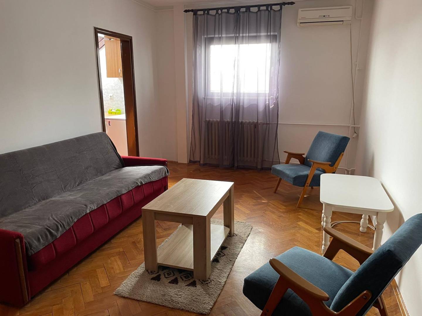 ŽIVITE U SAMOM SRCU NOVOG SADA – RIBLJA PIJACA I DUNAVSKI PARK NA KORAK OD VAS!