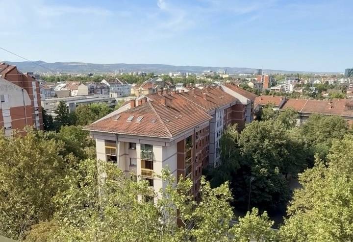 Bulevar oslobođenja, Novi Sad-Jednoiposoban stan 44 m² sa pogledom na Frušku goru